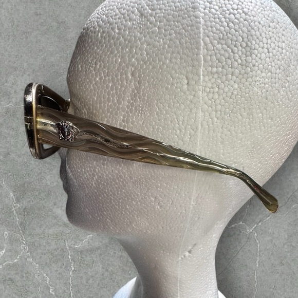Versace Medusa Biggie Vintage Gold Sunglasses w/ Case/Cleaning Cloth/Auth Card - Picture 4 of 16